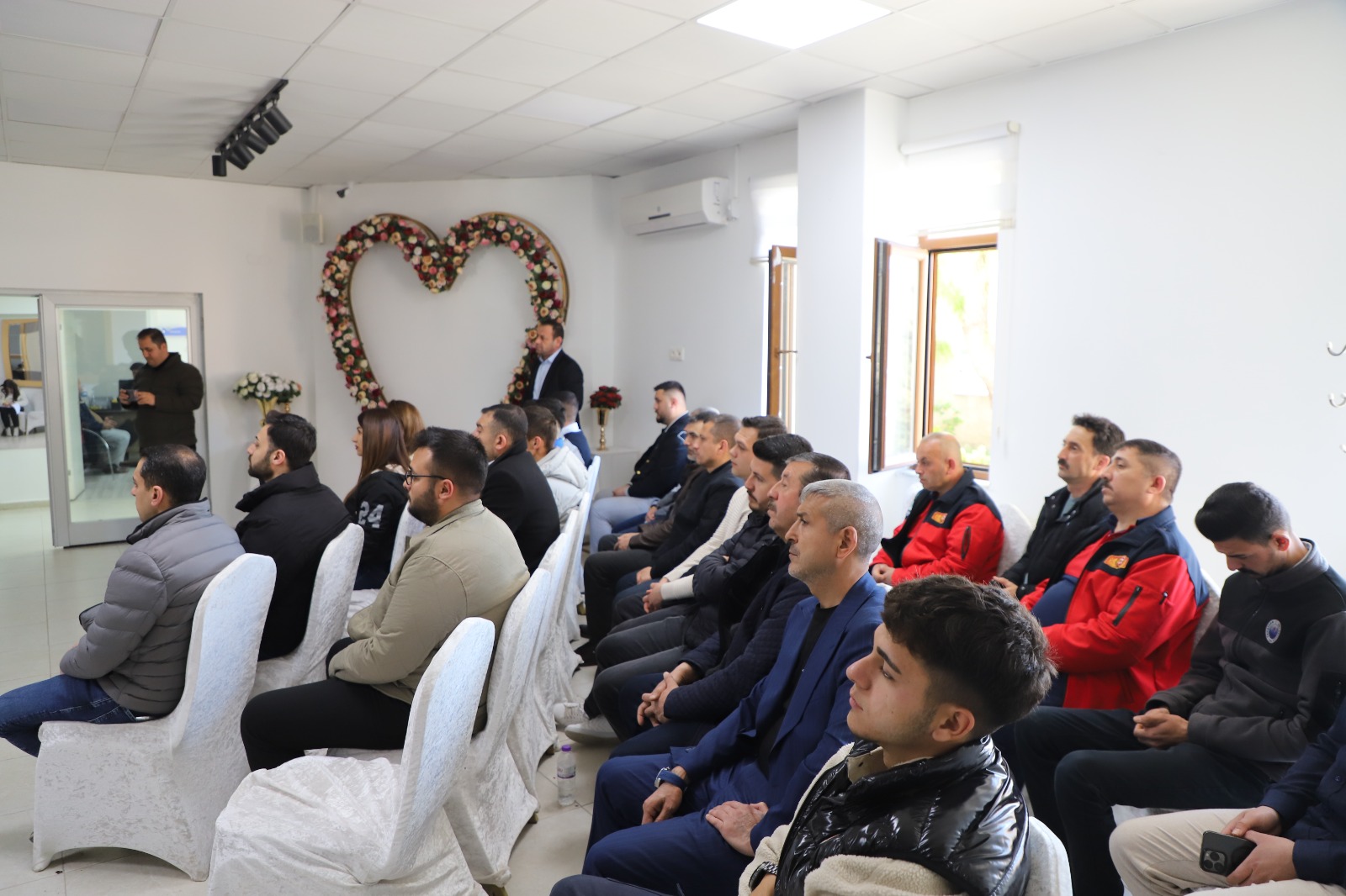 kurum-c-eg-t-mler-m-z-devam-ed-yor